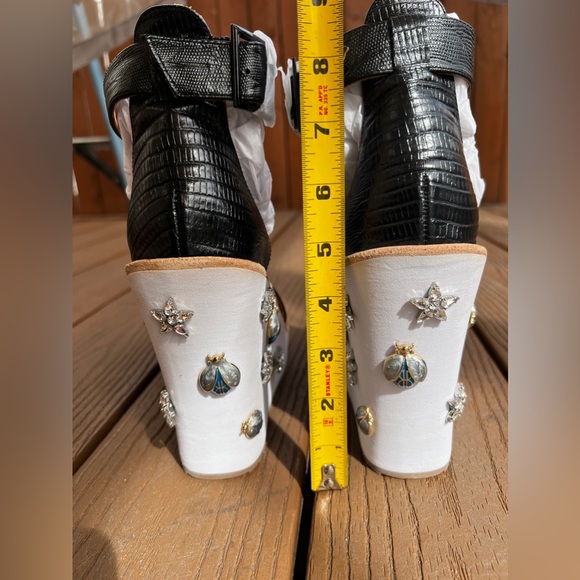 Bill Blass Rhinestone Wedge Sandals Women Size 8.5 NWT - Picture 5 of 13